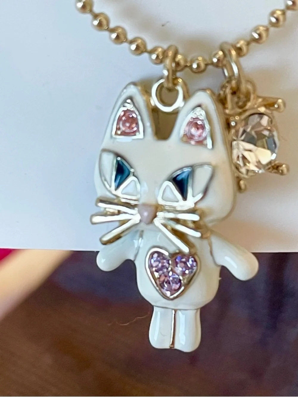 Betsey Johnson white, kitty cat pendant necklace